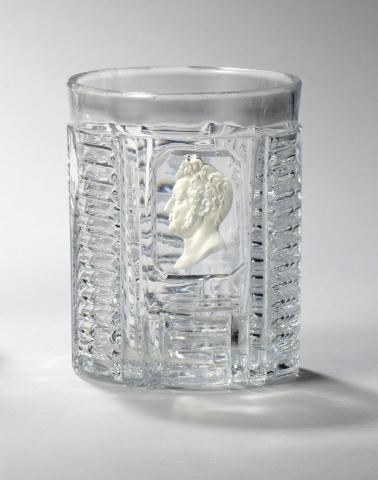 Historical figures in glassware